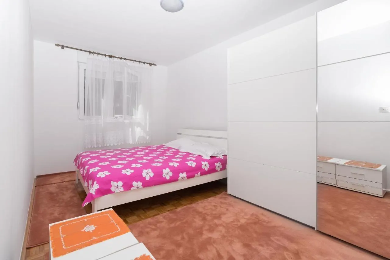 Always Summer Apartment Split